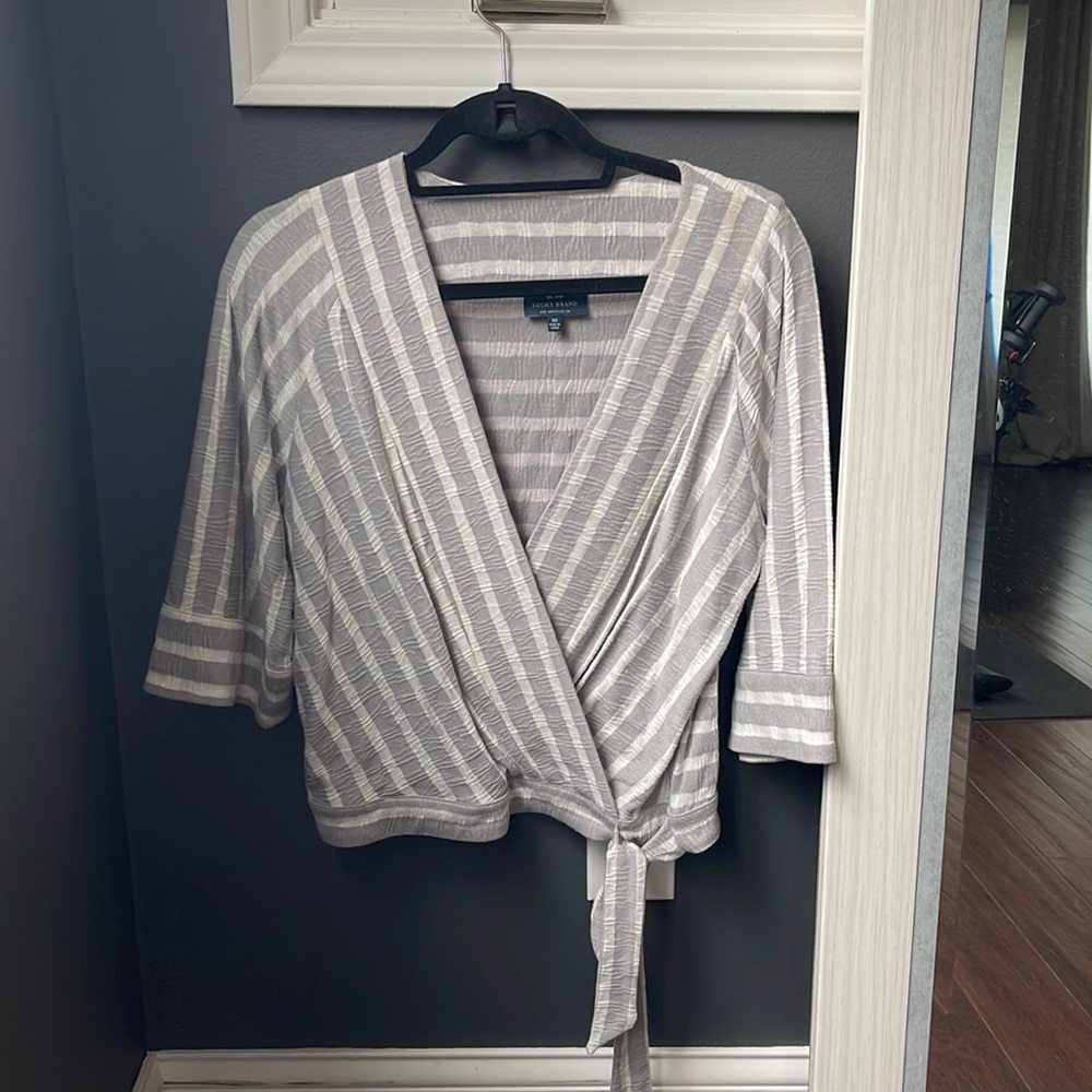 Lucky wrap top